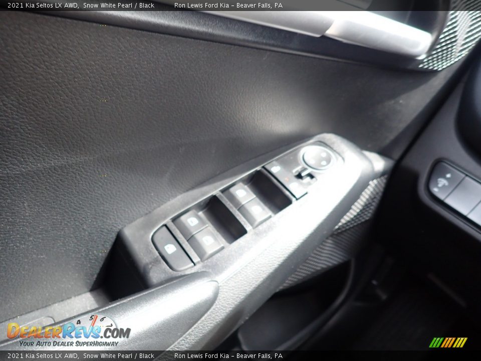 2021 Kia Seltos LX AWD Snow White Pearl / Black Photo #22