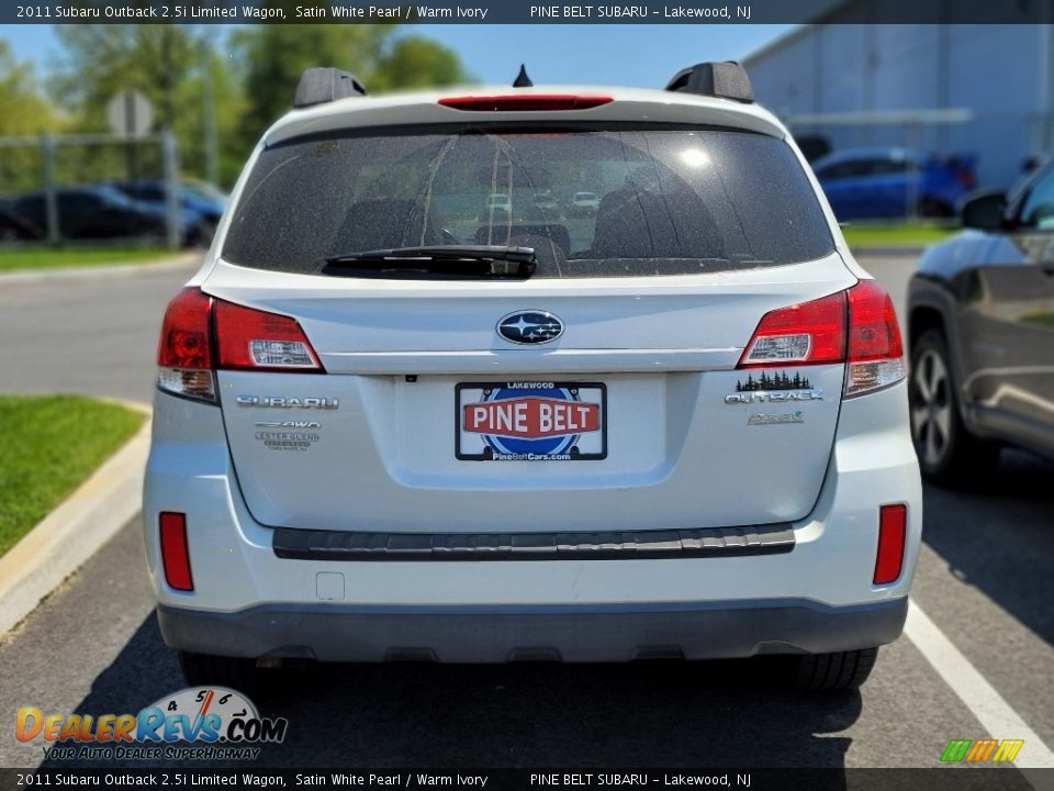 2011 Subaru Outback 2.5i Limited Wagon Satin White Pearl / Warm Ivory Photo #4