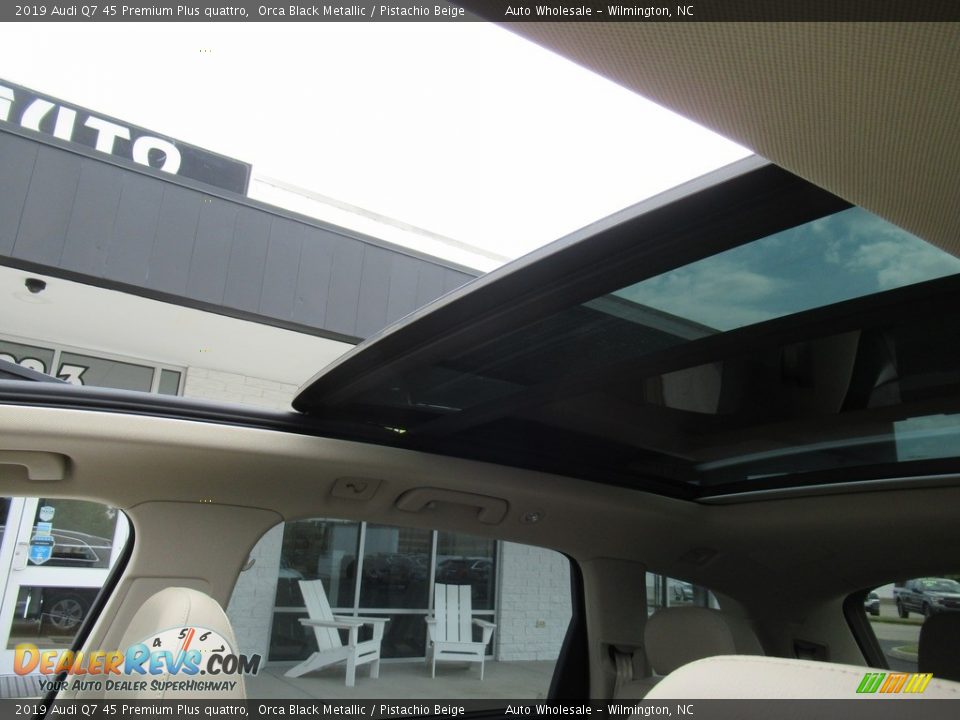 2019 Audi Q7 45 Premium Plus quattro Orca Black Metallic / Pistachio Beige Photo #14