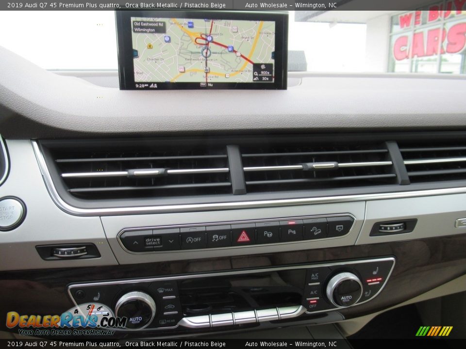 2019 Audi Q7 45 Premium Plus quattro Orca Black Metallic / Pistachio Beige Photo #18