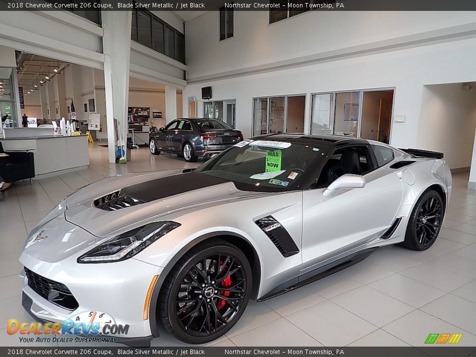 Front 3/4 View of 2018 Chevrolet Corvette Z06 Coupe Photo #1