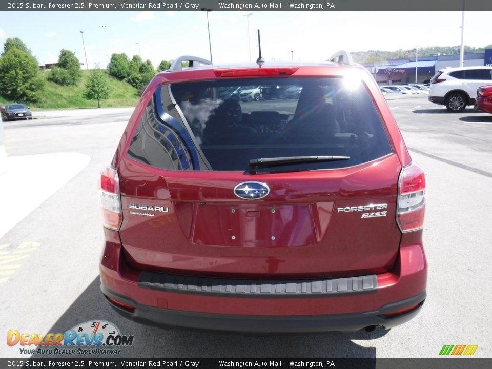 2015 Subaru Forester 2.5i Premium Venetian Red Pearl / Gray Photo #10