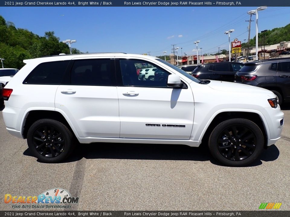 2021 Jeep Grand Cherokee Laredo 4x4 Bright White / Black Photo #7