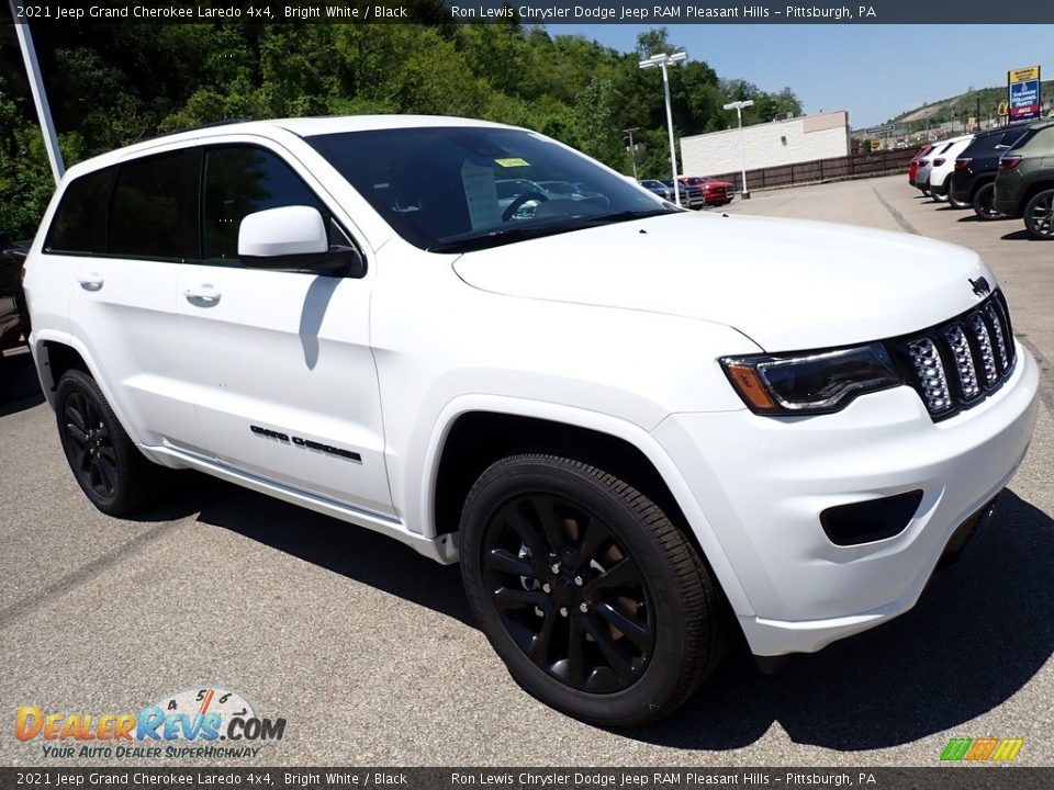 2021 Jeep Grand Cherokee Laredo 4x4 Bright White / Black Photo #8