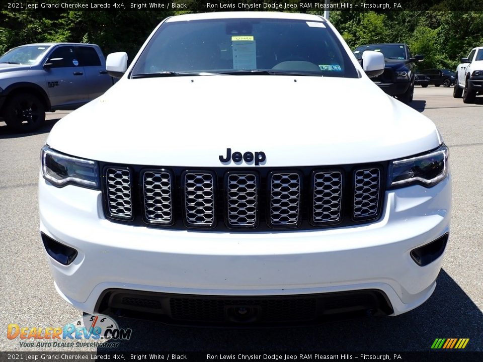 2021 Jeep Grand Cherokee Laredo 4x4 Bright White / Black Photo #9