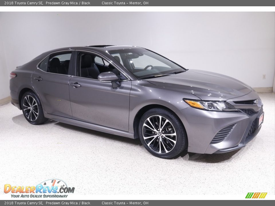 2018 Toyota Camry SE Predawn Gray Mica / Black Photo #1