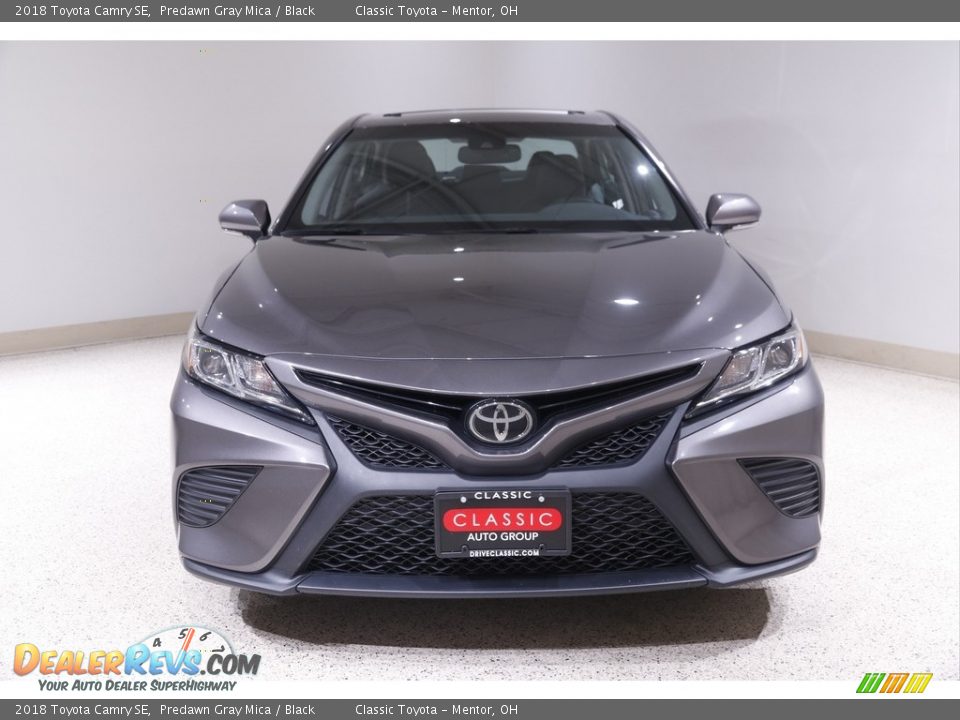 2018 Toyota Camry SE Predawn Gray Mica / Black Photo #2