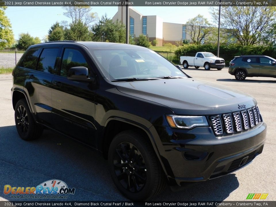 2021 Jeep Grand Cherokee Laredo 4x4 Diamond Black Crystal Pearl / Black Photo #3