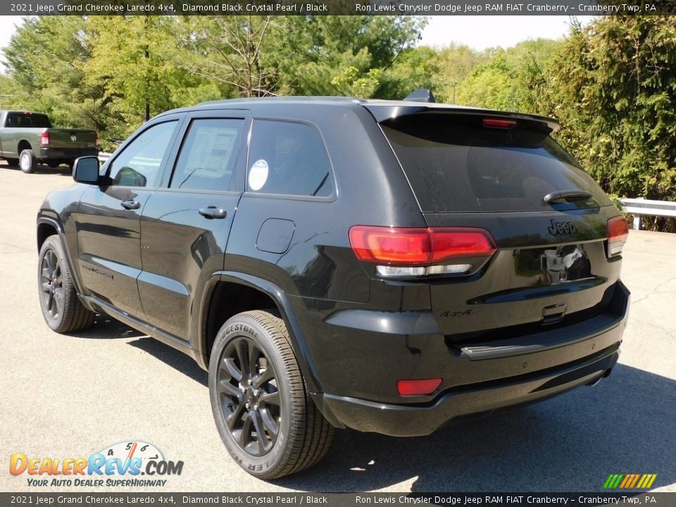 2021 Jeep Grand Cherokee Laredo 4x4 Diamond Black Crystal Pearl / Black Photo #8