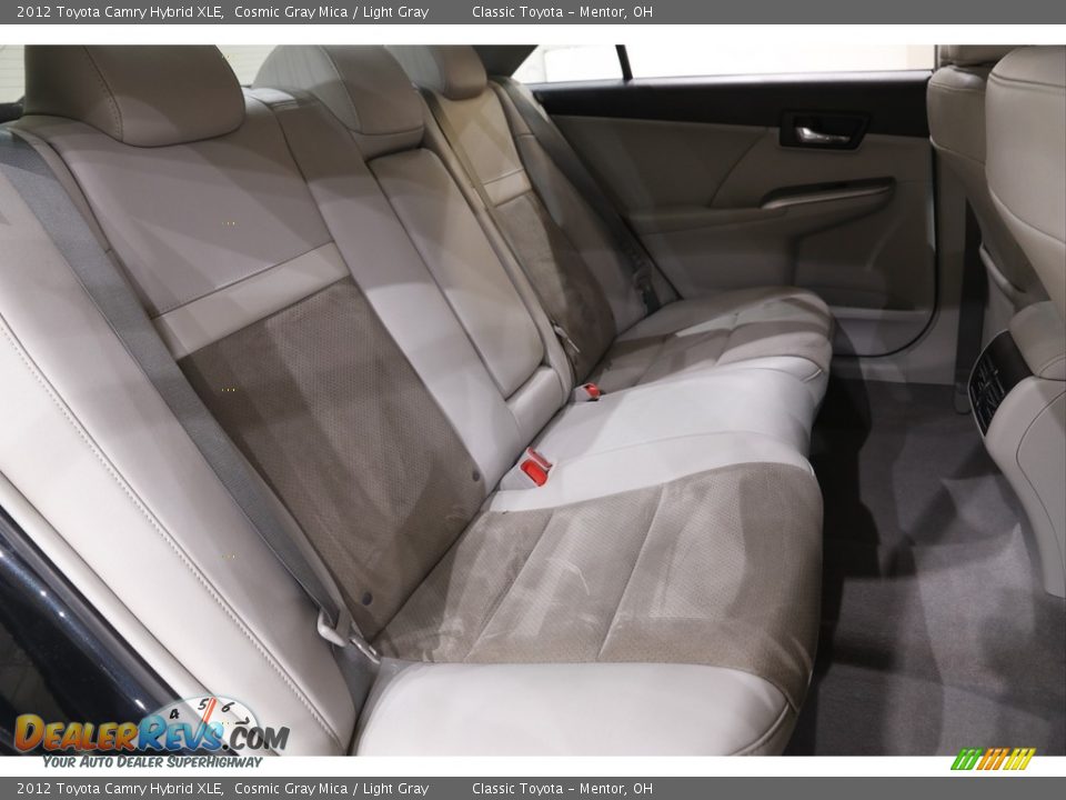 2012 Toyota Camry Hybrid XLE Cosmic Gray Mica / Light Gray Photo #17