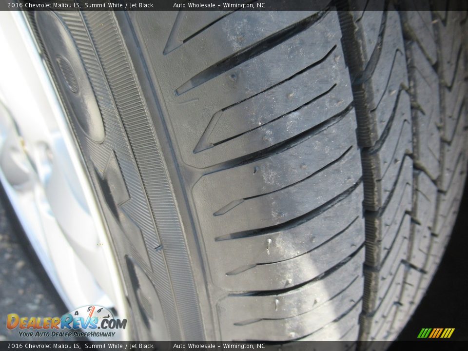2016 Chevrolet Malibu LS Summit White / Jet Black Photo #9