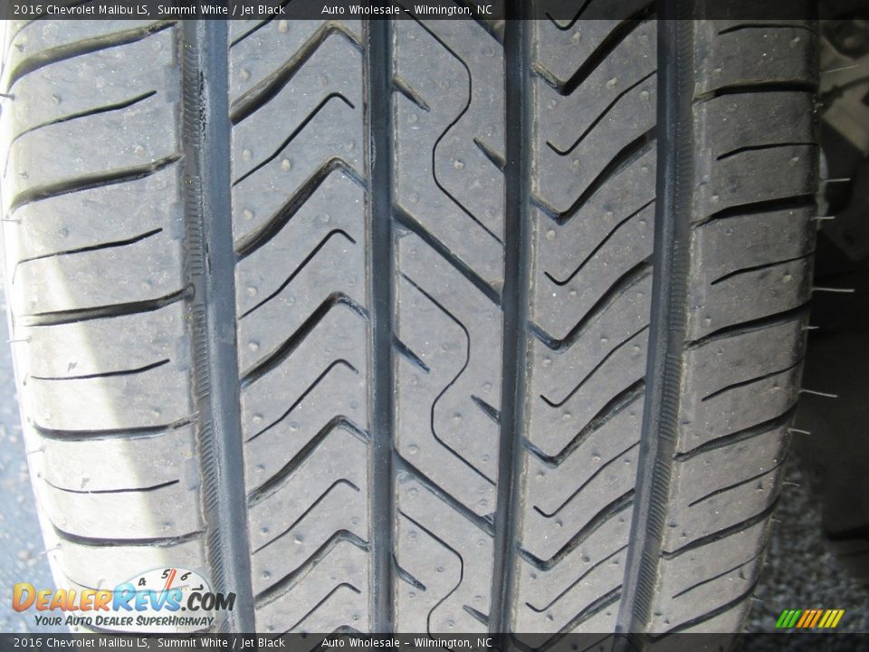 2016 Chevrolet Malibu LS Summit White / Jet Black Photo #10