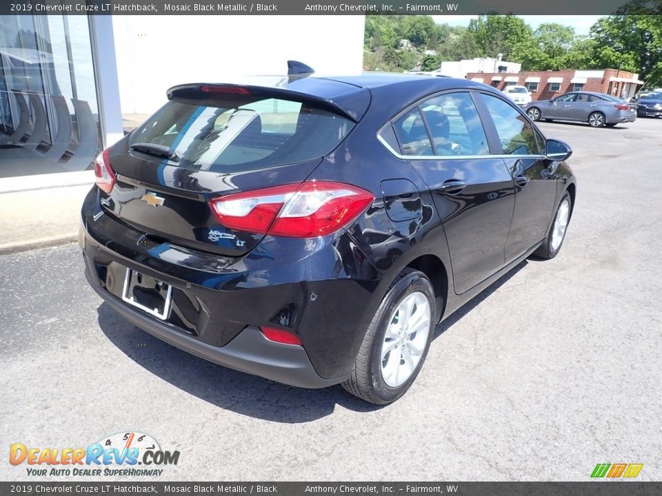 2019 Chevrolet Cruze LT Hatchback Mosaic Black Metallic / Black Photo #4