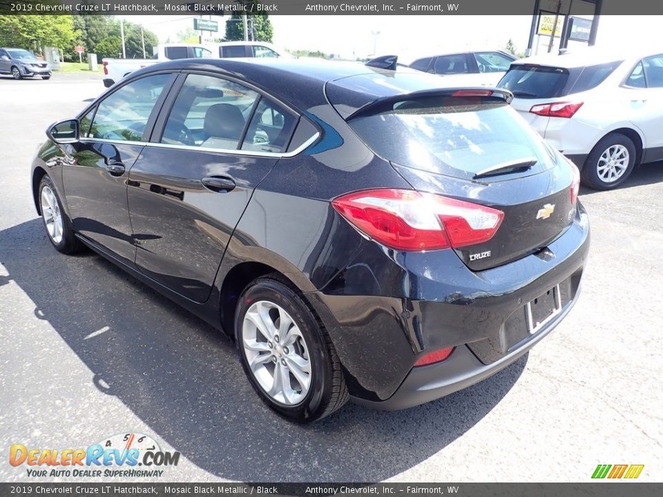 2019 Chevrolet Cruze LT Hatchback Mosaic Black Metallic / Black Photo #6