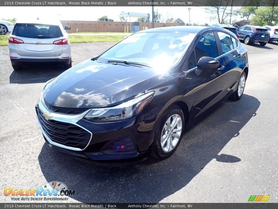 2019 Chevrolet Cruze LT Hatchback Mosaic Black Metallic / Black Photo #8