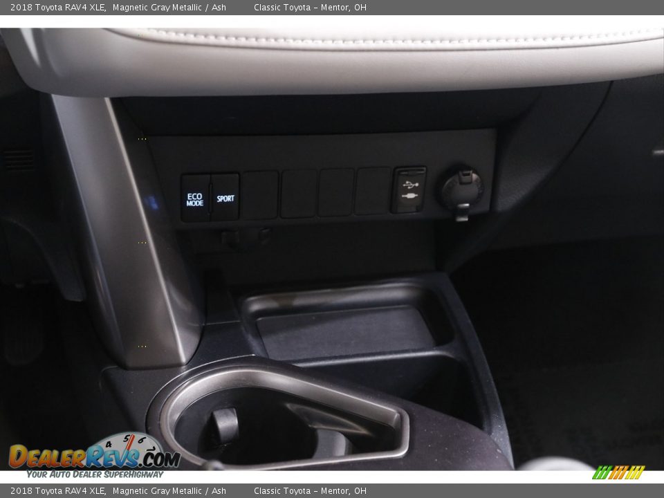 2018 Toyota RAV4 XLE Magnetic Gray Metallic / Ash Photo #12