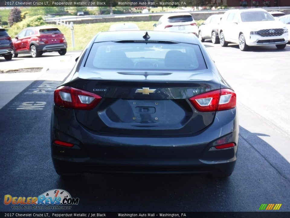 2017 Chevrolet Cruze LT Pepperdust Metallic / Jet Black Photo #7