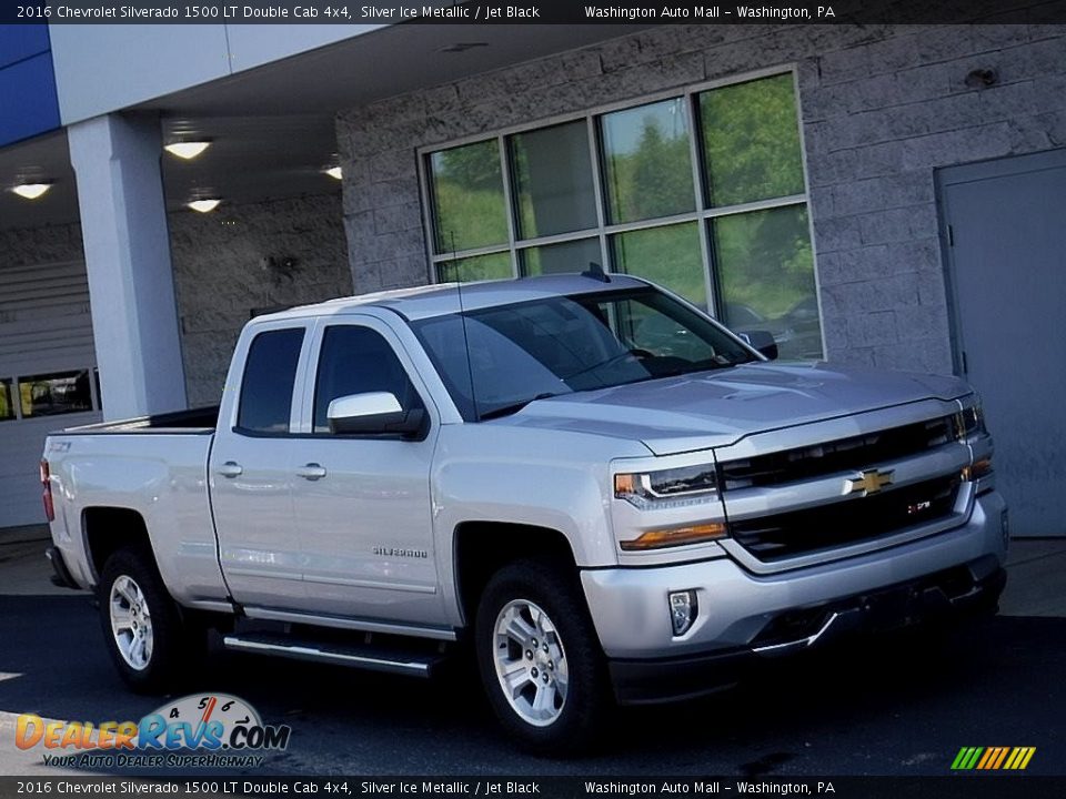 Front 3/4 View of 2016 Chevrolet Silverado 1500 LT Double Cab 4x4 Photo #1