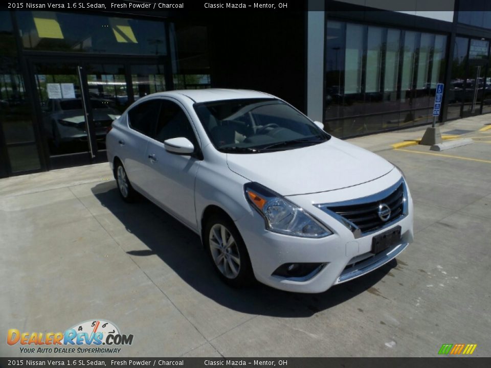 2015 Nissan Versa 1.6 SL Sedan Fresh Powder / Charcoal Photo #1
