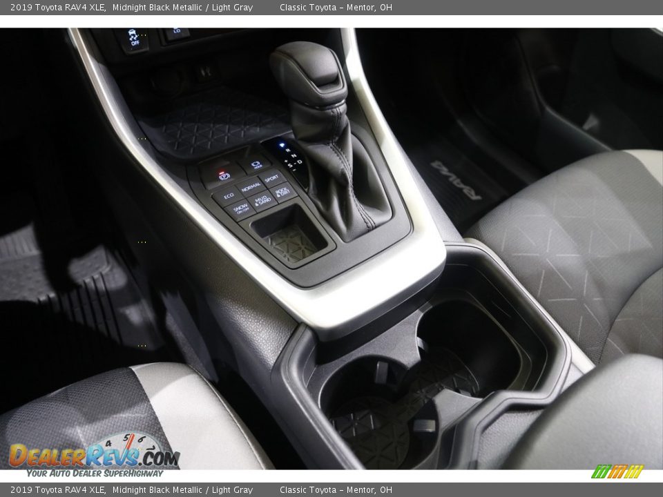 2019 Toyota RAV4 XLE Midnight Black Metallic / Light Gray Photo #12