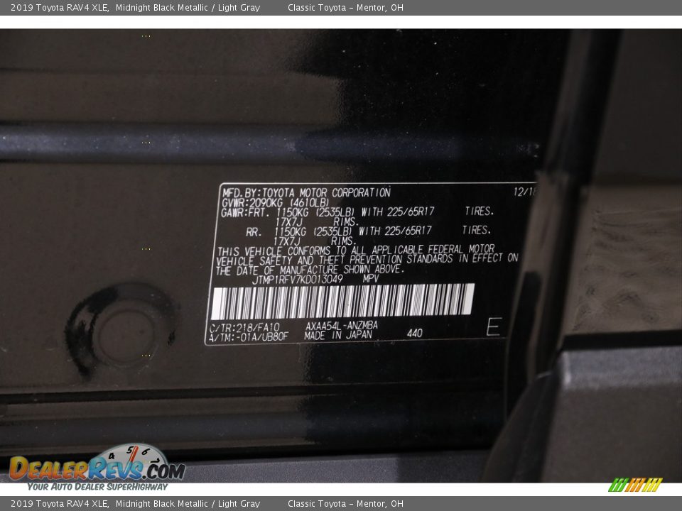 2019 Toyota RAV4 XLE Midnight Black Metallic / Light Gray Photo #18