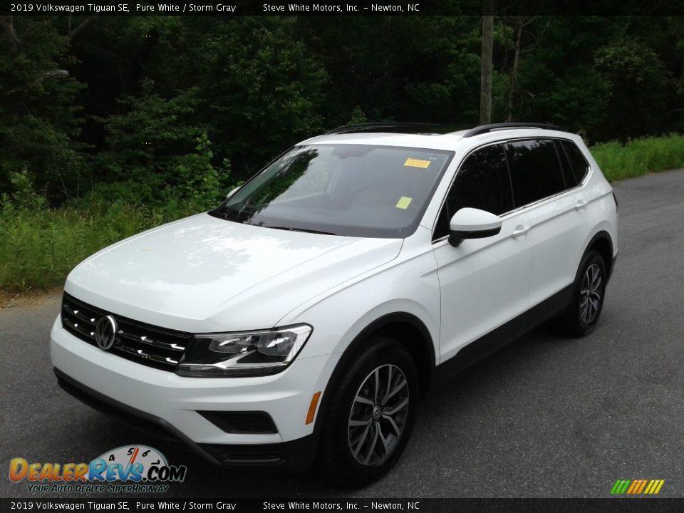 Pure White 2019 Volkswagen Tiguan SE Photo #3