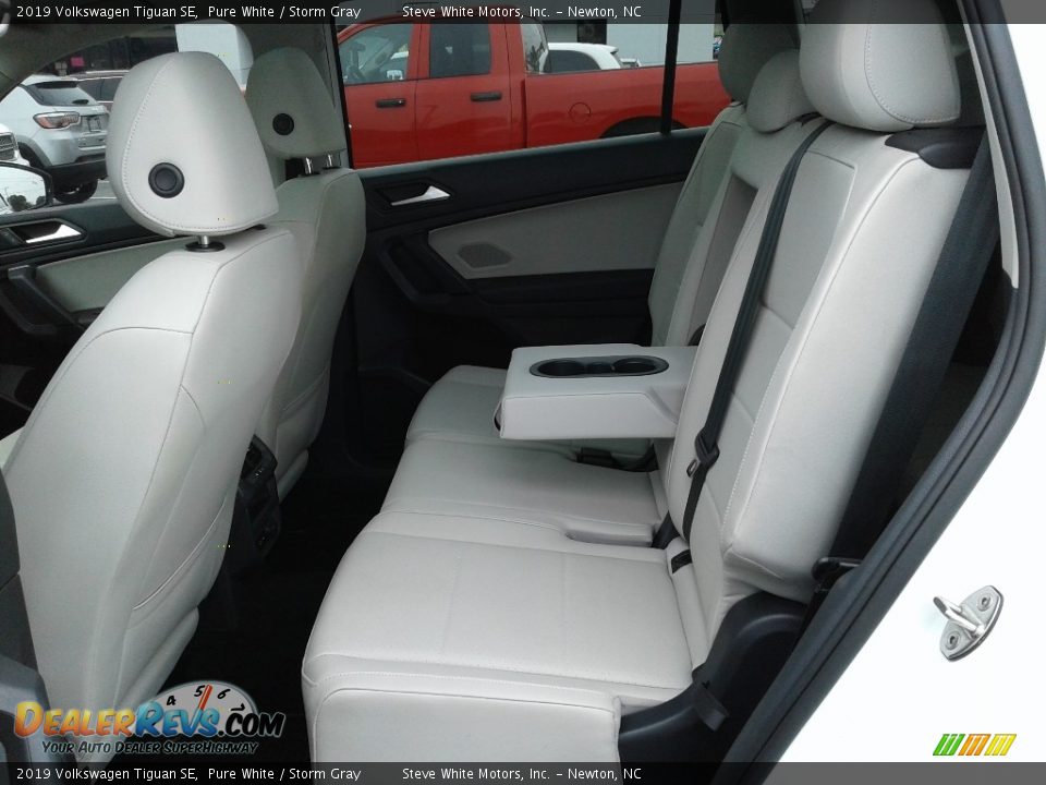 Rear Seat of 2019 Volkswagen Tiguan SE Photo #13