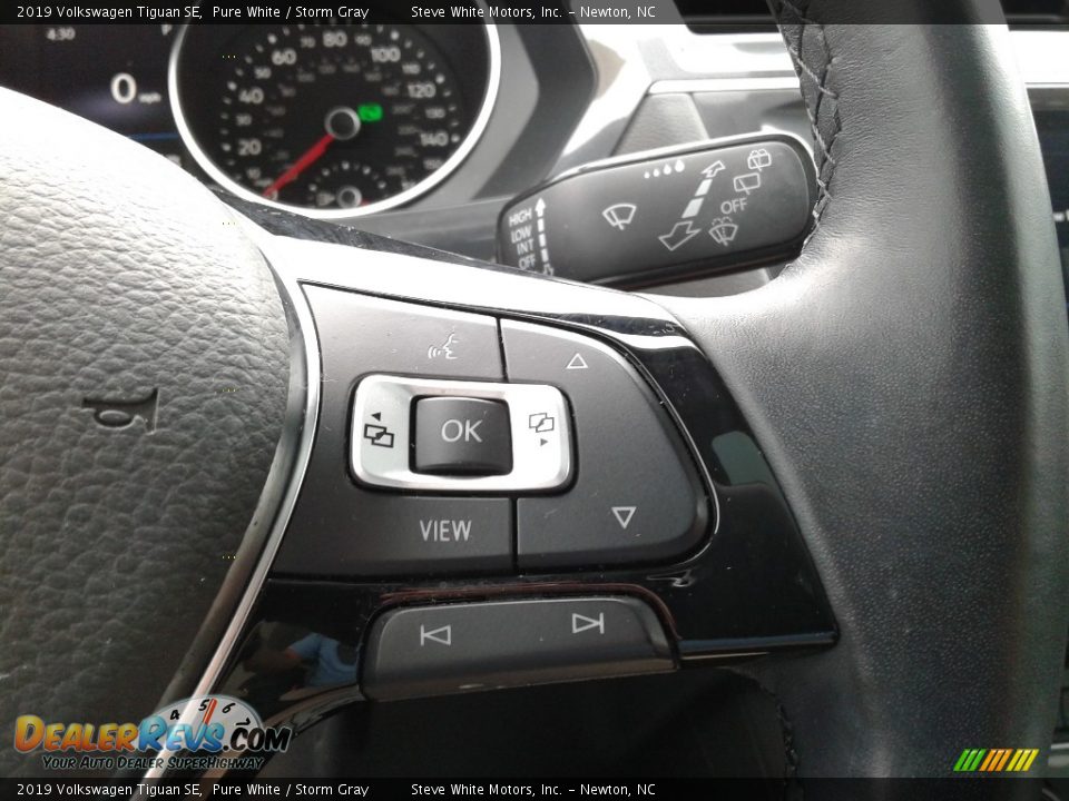 2019 Volkswagen Tiguan SE Steering Wheel Photo #21