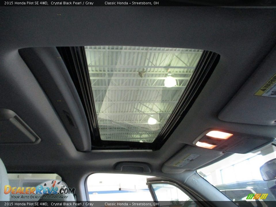 Sunroof of 2015 Honda Pilot SE 4WD Photo #17