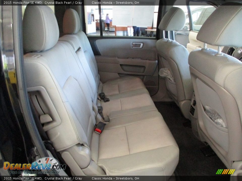 Rear Seat of 2015 Honda Pilot SE 4WD Photo #20