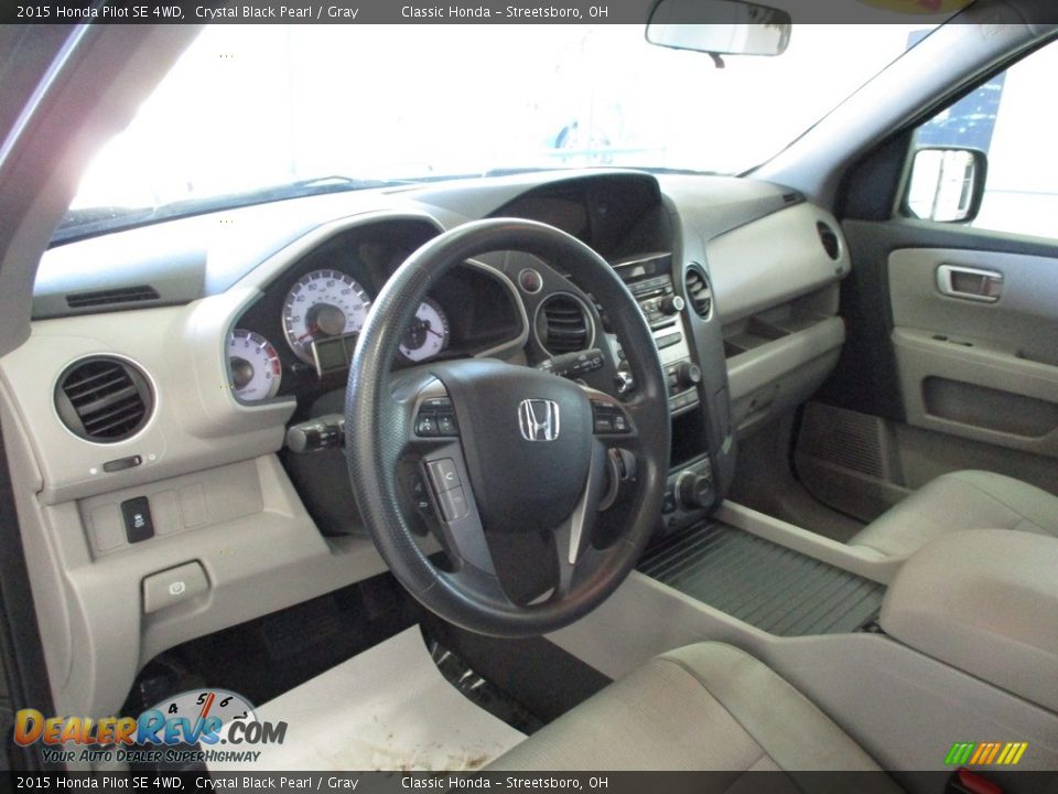 Dashboard of 2015 Honda Pilot SE 4WD Photo #31