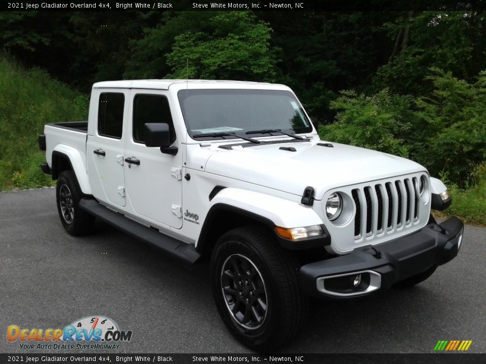 2021 Jeep Gladiator Overland 4x4 Bright White / Black Photo #4