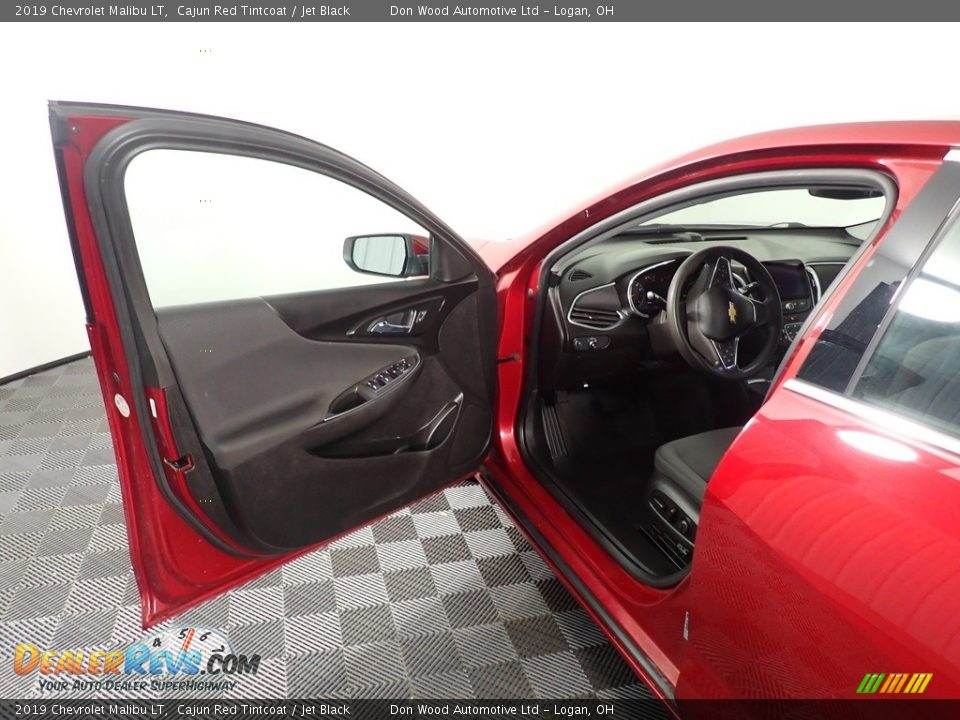 2019 Chevrolet Malibu LT Cajun Red Tintcoat / Jet Black Photo #17