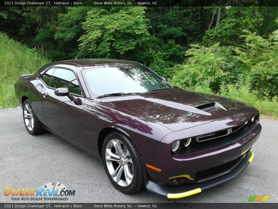 Front 3/4 View of 2021 Dodge Challenger GT Photo #4