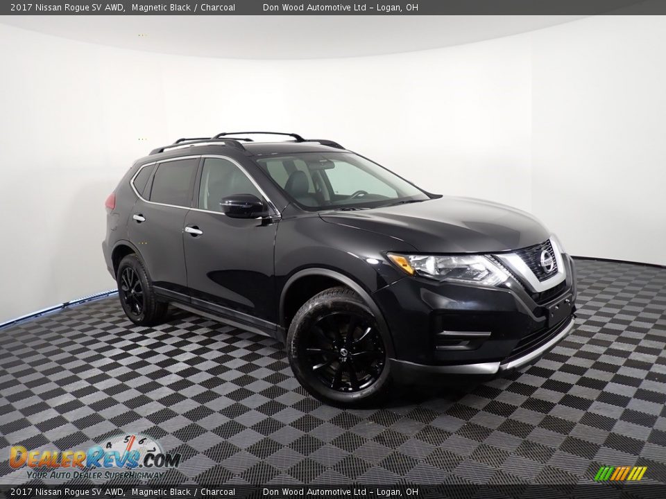 2017 Nissan Rogue SV AWD Magnetic Black / Charcoal Photo #3