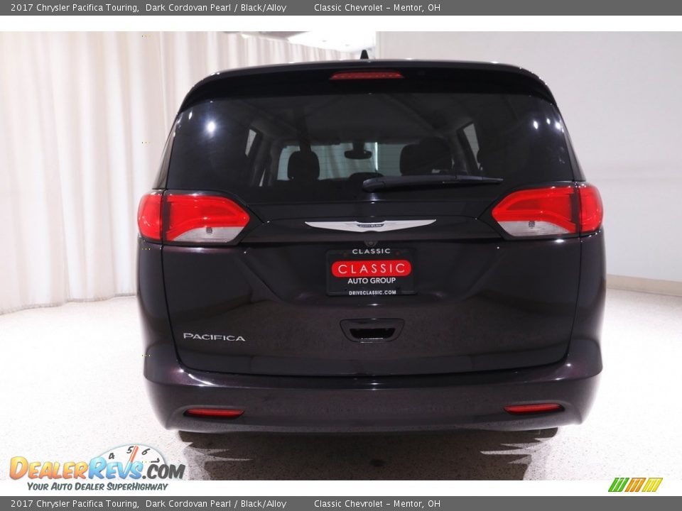 2017 Chrysler Pacifica Touring Dark Cordovan Pearl / Black/Alloy Photo #20