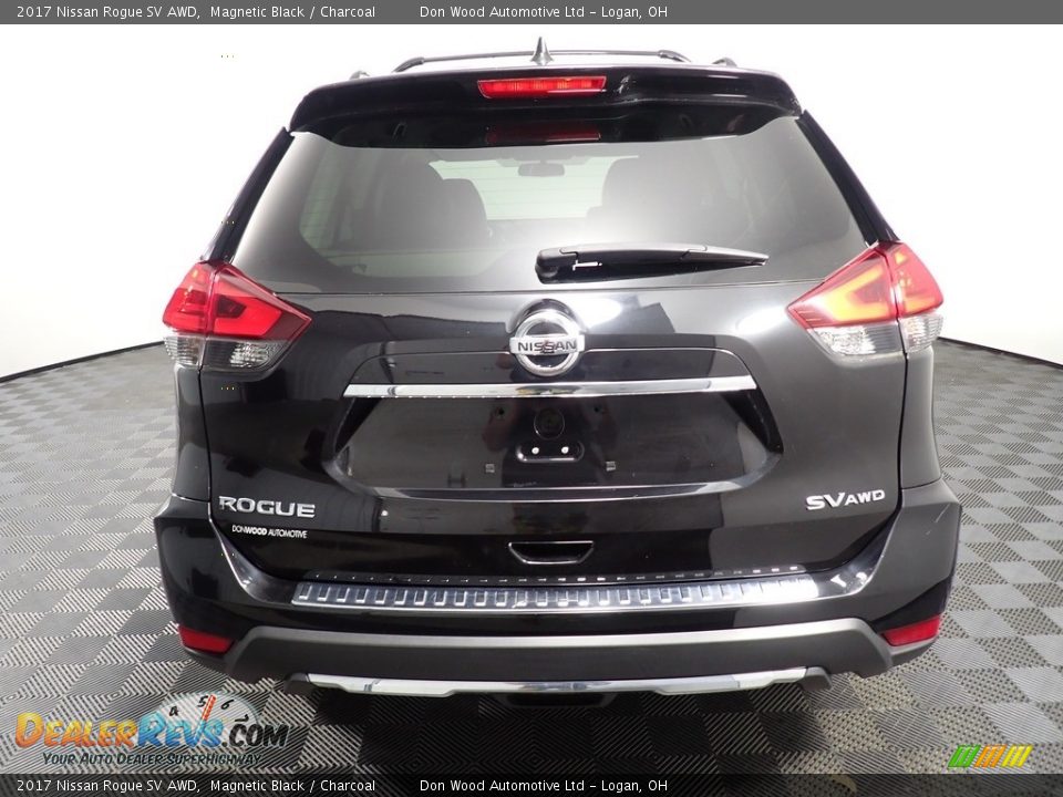 2017 Nissan Rogue SV AWD Magnetic Black / Charcoal Photo #11