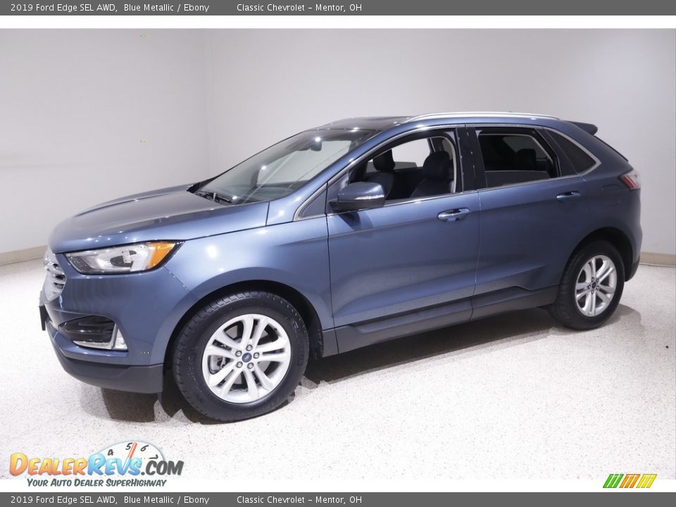 Front 3/4 View of 2019 Ford Edge SEL AWD Photo #3