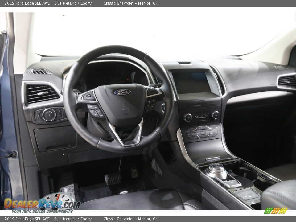 Dashboard of 2019 Ford Edge SEL AWD Photo #6