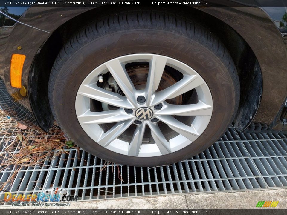 2017 Volkswagen Beetle 1.8T SEL Convertible Wheel Photo #9