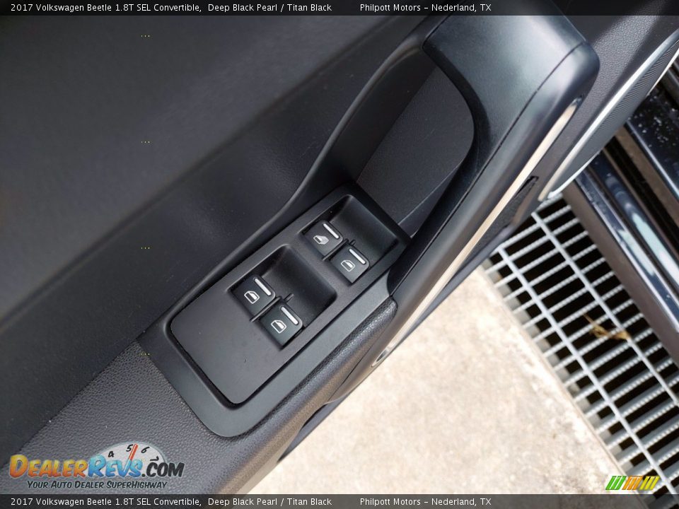 2017 Volkswagen Beetle 1.8T SEL Convertible Deep Black Pearl / Titan Black Photo #13