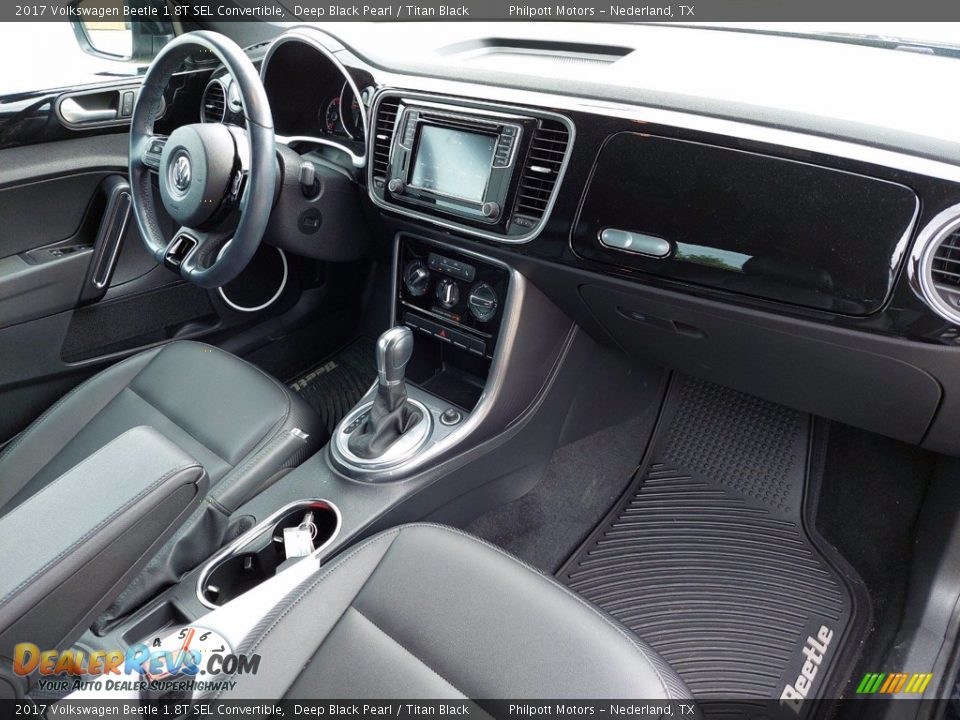 Front Seat of 2017 Volkswagen Beetle 1.8T SEL Convertible Photo #27