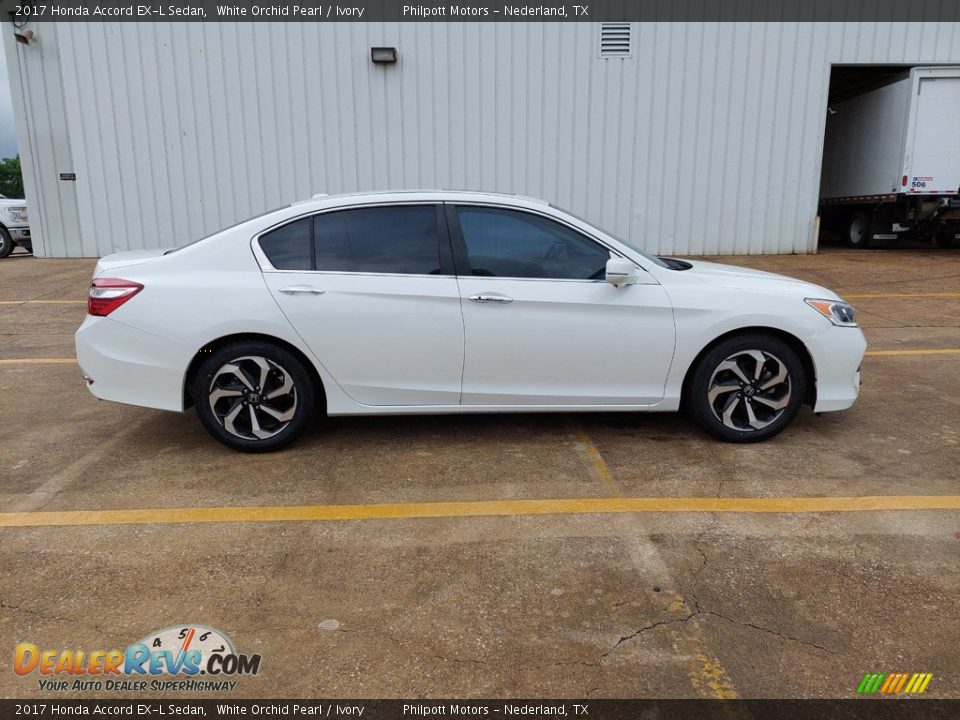 2017 Honda Accord EX-L Sedan White Orchid Pearl / Ivory Photo #12