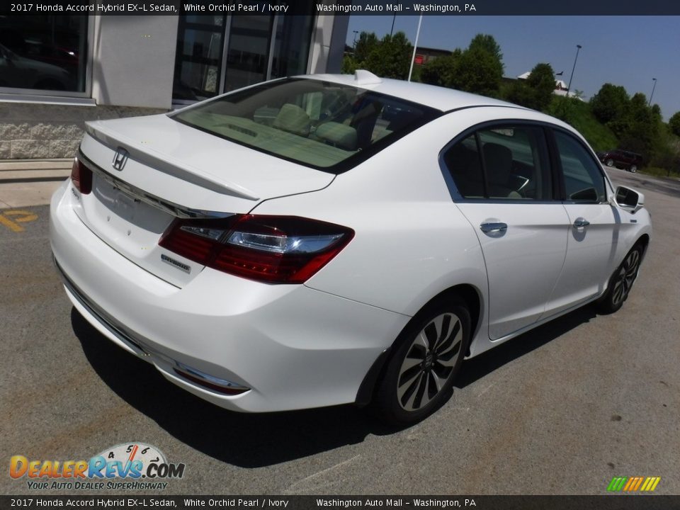 2017 Honda Accord Hybrid EX-L Sedan White Orchid Pearl / Ivory Photo #10