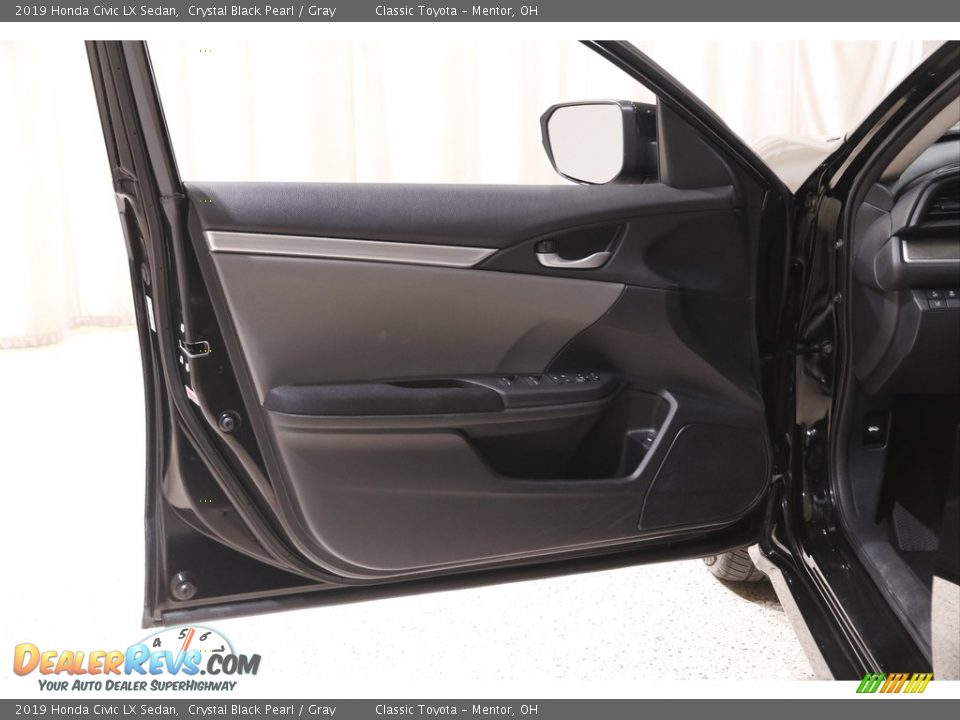 2019 Honda Civic LX Sedan Crystal Black Pearl / Gray Photo #4