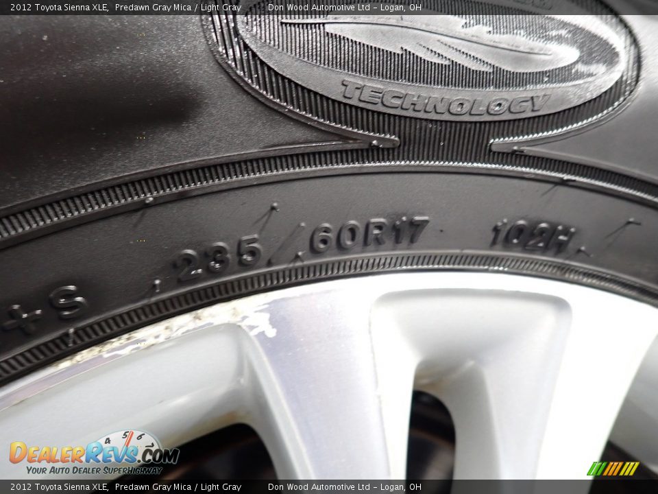 2012 Toyota Sienna XLE Predawn Gray Mica / Light Gray Photo #20