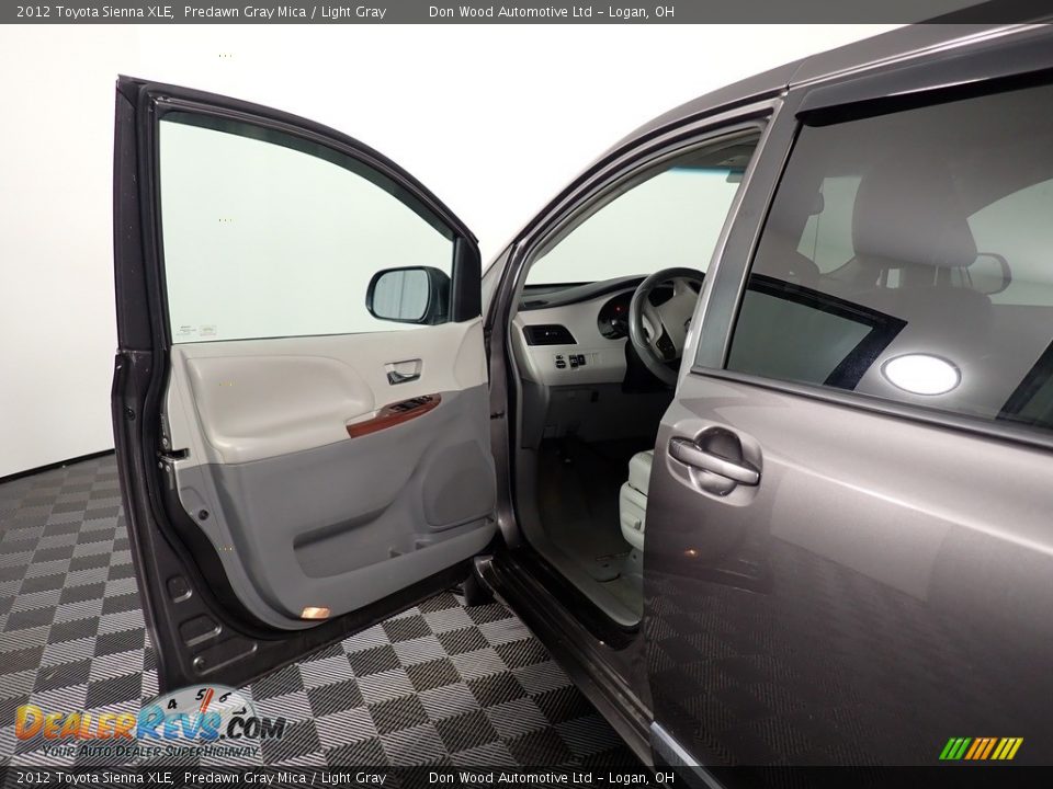 2012 Toyota Sienna XLE Predawn Gray Mica / Light Gray Photo #21