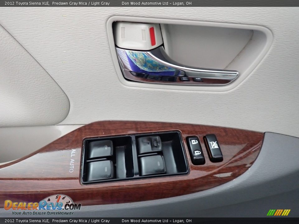 2012 Toyota Sienna XLE Predawn Gray Mica / Light Gray Photo #22