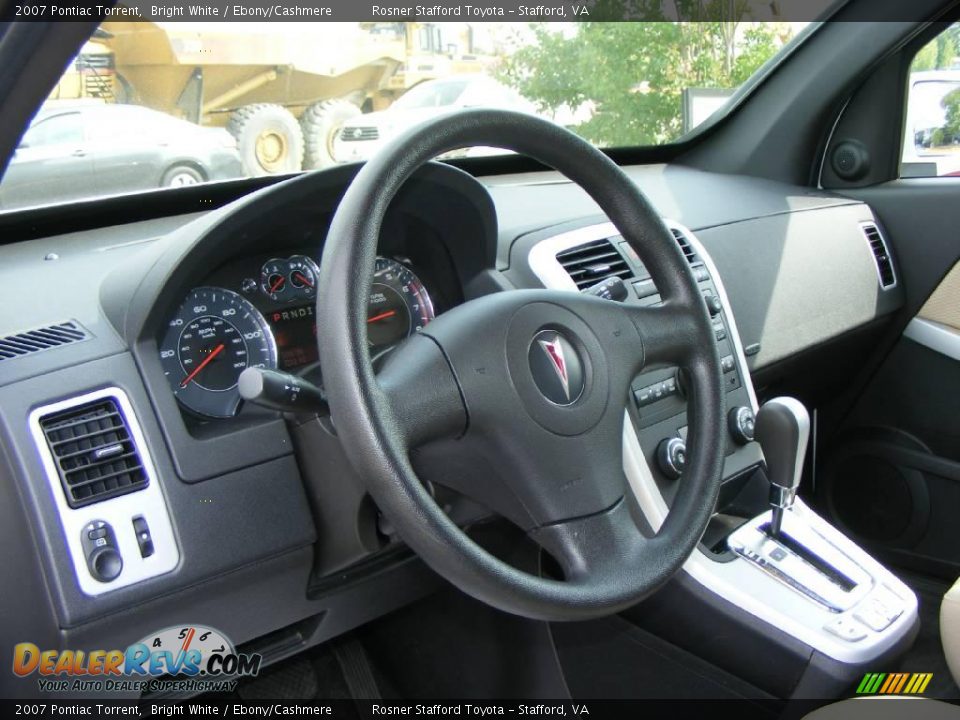 2007 Pontiac Torrent Bright White / Ebony/Cashmere Photo #5