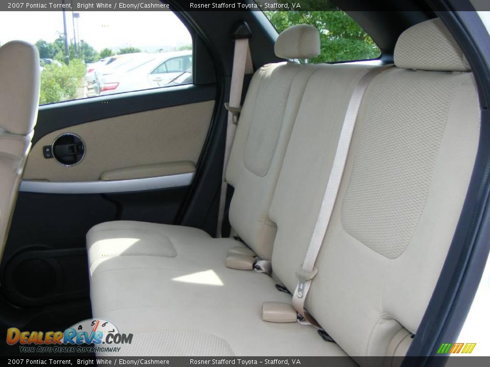 2007 Pontiac Torrent Bright White / Ebony/Cashmere Photo #7